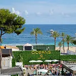 Coconut Apartments - Adults Only