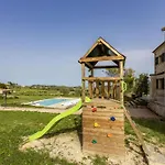 Villa Lloret Family