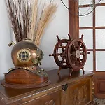 Hostal Cala Llombards