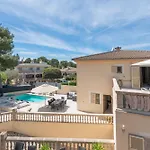 Villa Hilary