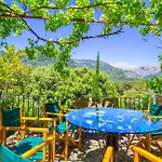 Beautiful Mediterranean Villa With A/C, Wifi