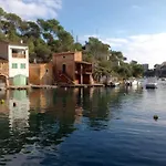 Magnificent Fisherman\'S Cottage