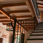 Petit Hotel Hostatgeria La Victoria