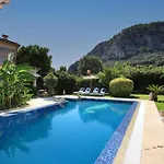 Lovely Villa In Pollenca Old Town By Renthousing