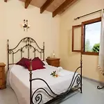 Charming Villa With Garden Retreat