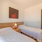 Charming Villa For 6 Guests