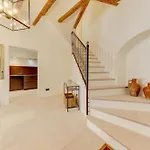Charming Pollensa Villa Alicanti 4 Bedrooms Positioned In The Heart Of Old Town