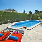 Villa Albatros By Villa Plus