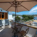 Faro Attic B
