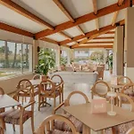 Garden Saladina - Adults Only