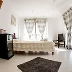 Perla Seven Apartments And Rooms