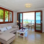 Family Seafront Apt Fantastic Seaview