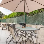 Chalet adosado con piscina