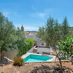 Can Bessó Mancor De La Vall