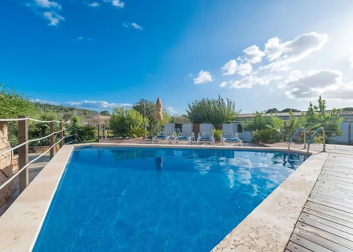 Villa Can Pau, pool&garden close to the beach