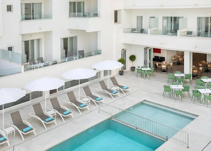 Aparthotel Marina Drach