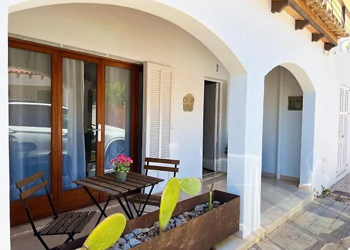 Ca Na Fulla. Agradable casa con jardín y piscina.