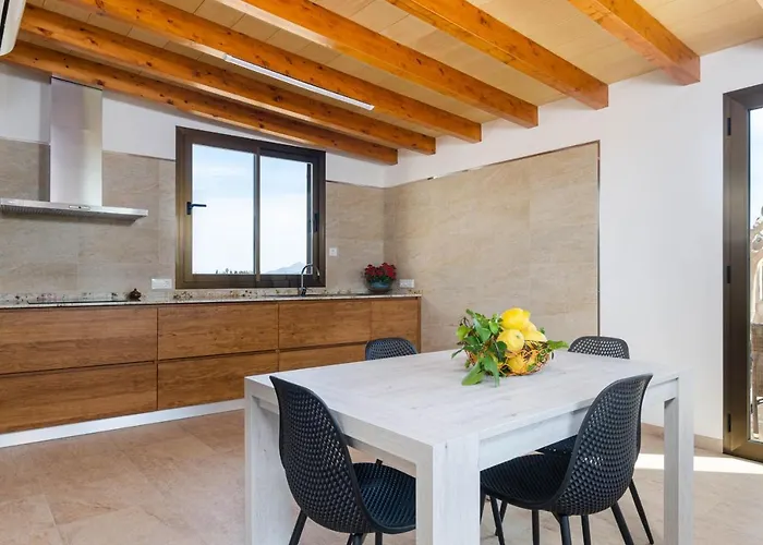 Yourhouse Cas Padri