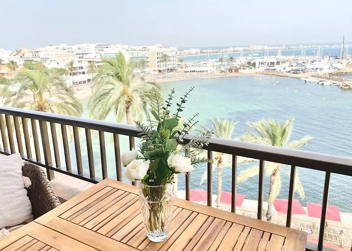 Charming Beach Apartment