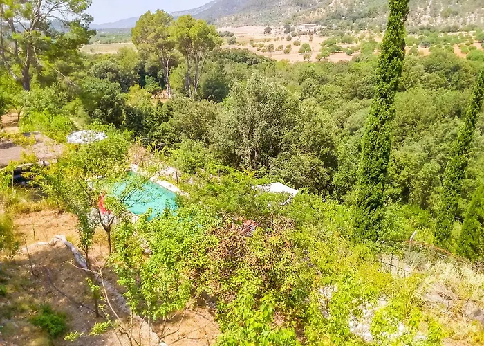 Beautiful Mediterranean Villa With A/C, Wifi
