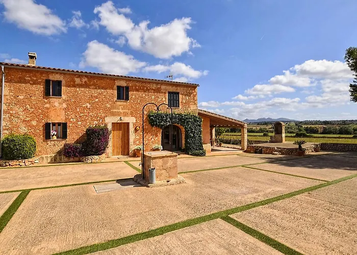 Lavish Villa With Private Swimming Pool
