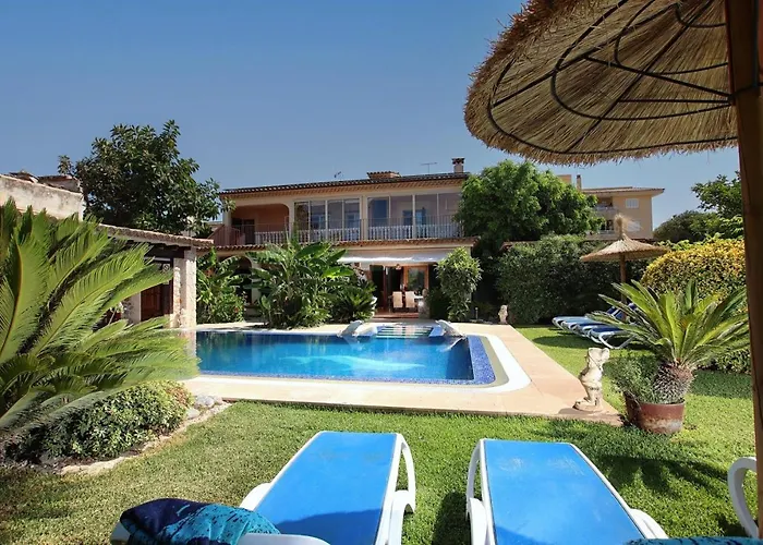Lovely Villa In Pollenca Old Town By Renthousing