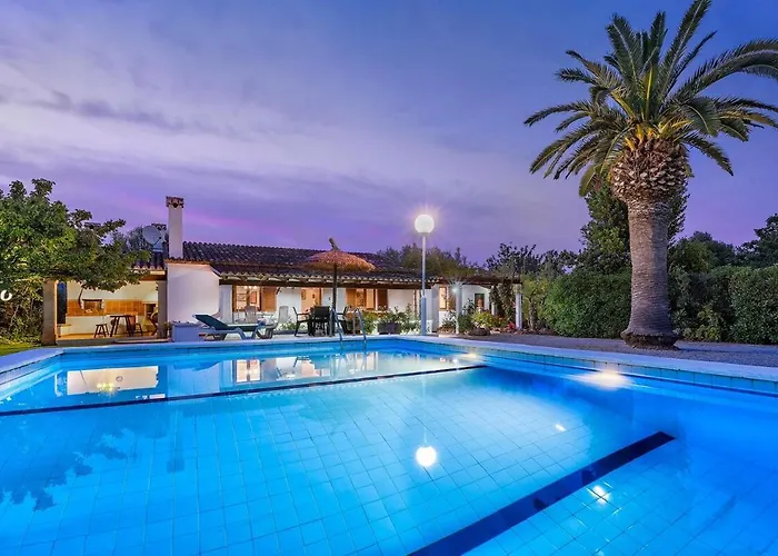 Lovely 3 Bedroom Villa Close To Pollensa By Renthousing