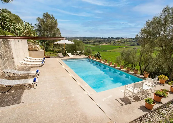 Cozy Home In Ariany With Outdoor Swimming Pool