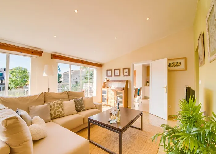 3-Bedroom Apartment In Binissalem