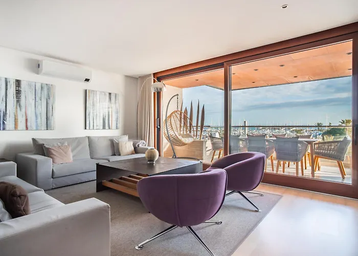 Luxury Sea View Apartment In Puerto De Alcudia