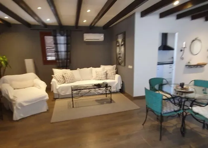 Edificio duplex Can Roses