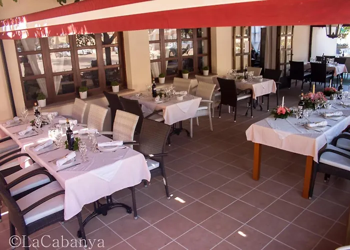 Apartamentos La Cabaña