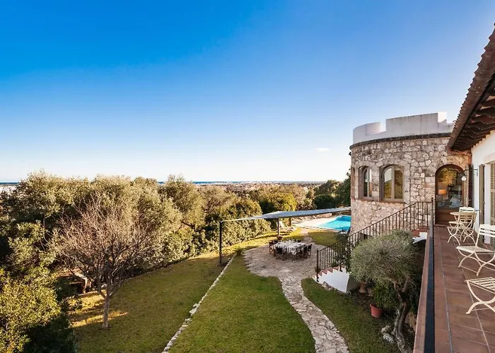 Villa With Pool Near The Beach - Es Garrover