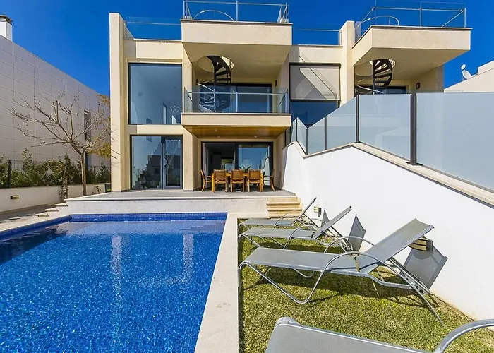 Villa Aqua