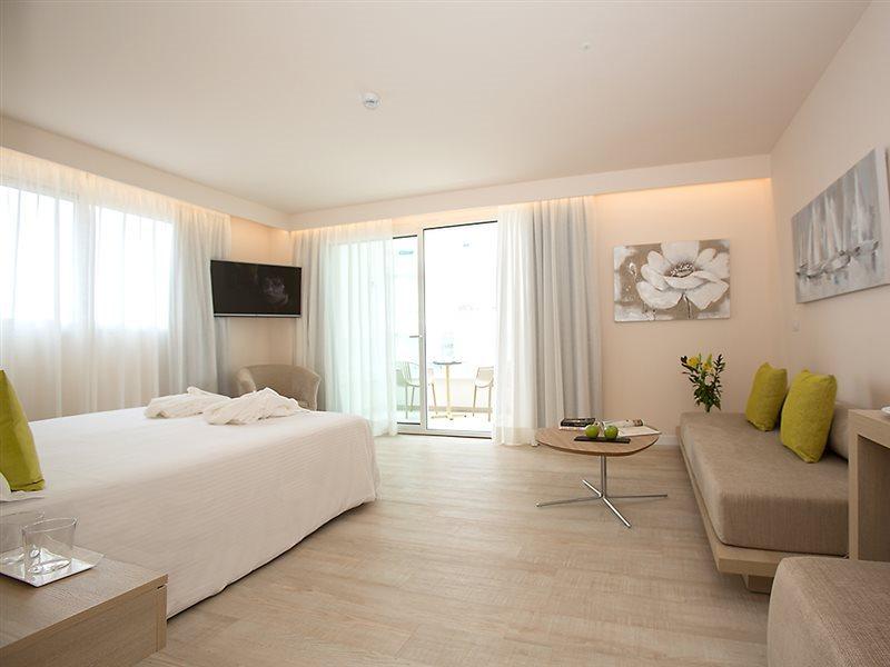Sabina And Hotel 4*