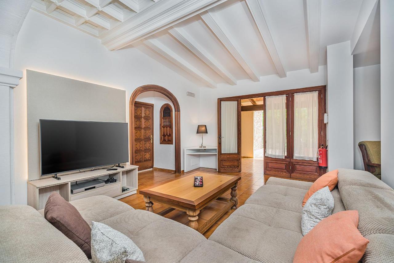 Garriga Villa *
