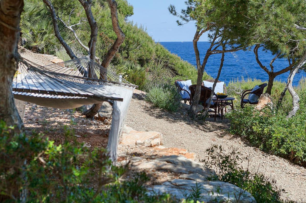 Front Line Sea In Mallorca Up To 6 Guests Villa *