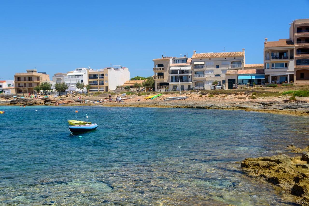 Blau En Cala Galiota Con Vistas Al Mar