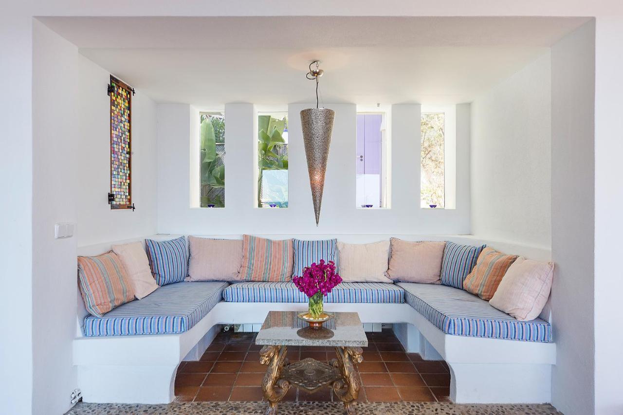 Villa Front Line Sea In Mallorca Up To 6 Guests Font de sa Cala