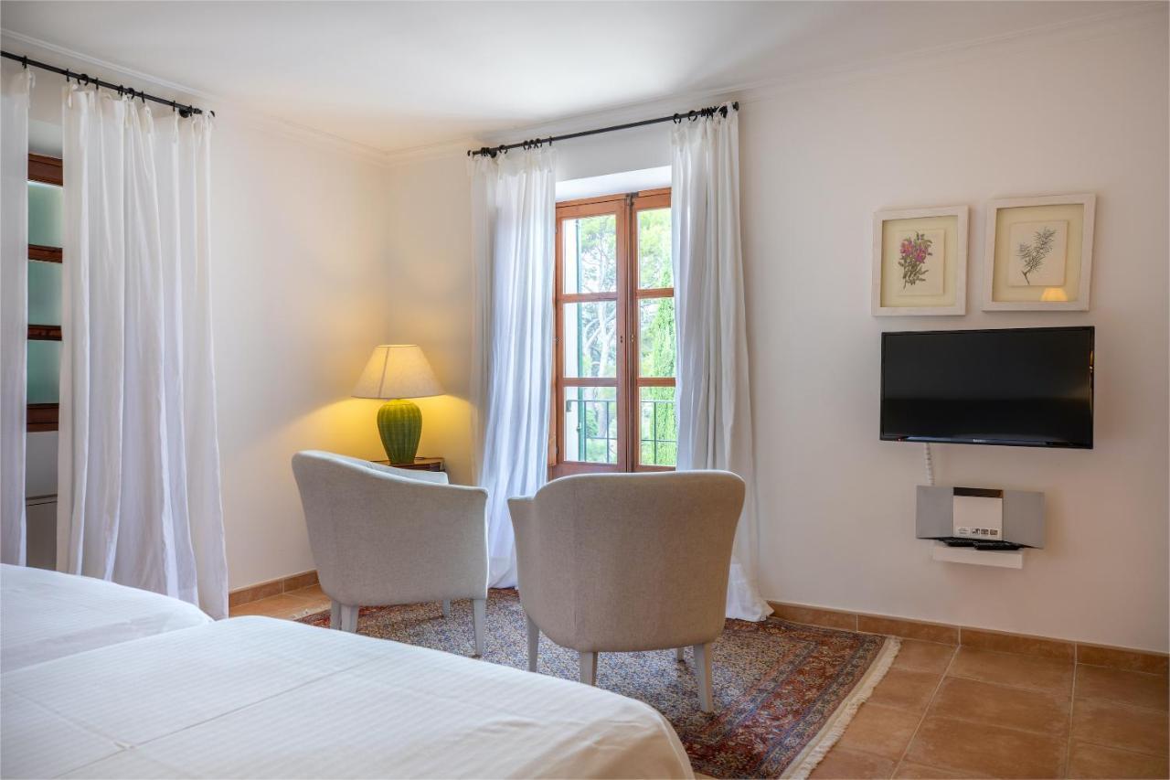 Llenaire Hotel 3*
