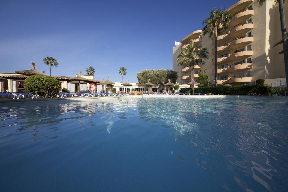 Apartahotel Alcúdia 3*