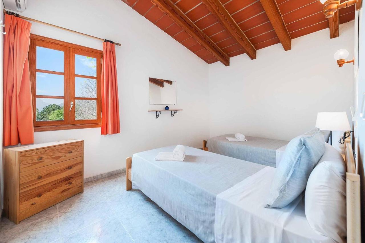 Llorenc Villa *