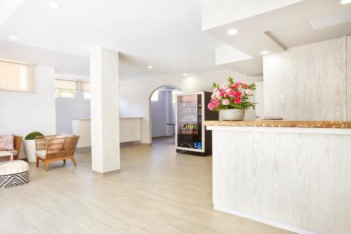 Universal Laguna Hotel 4*