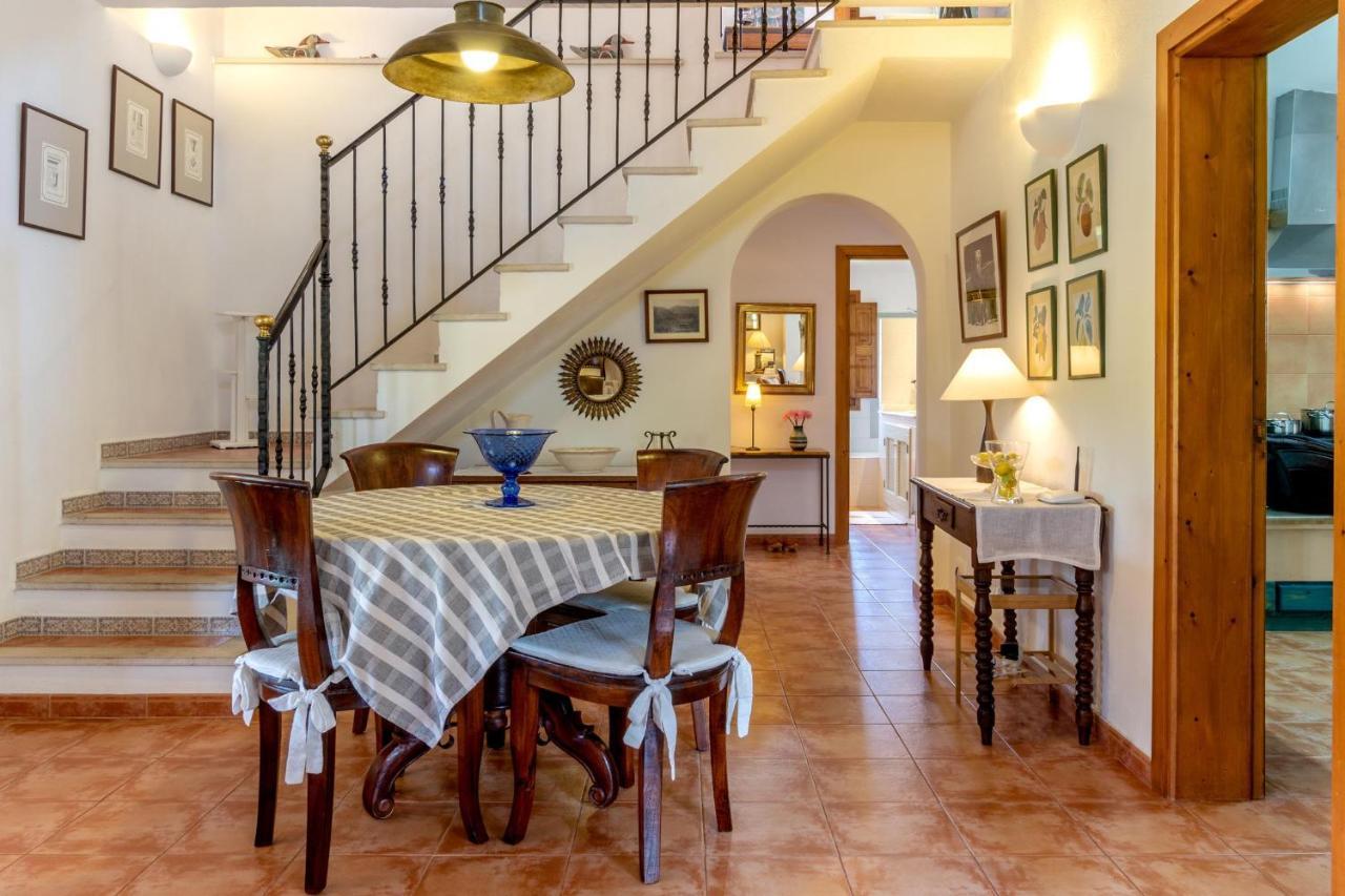 Alzina Villa *