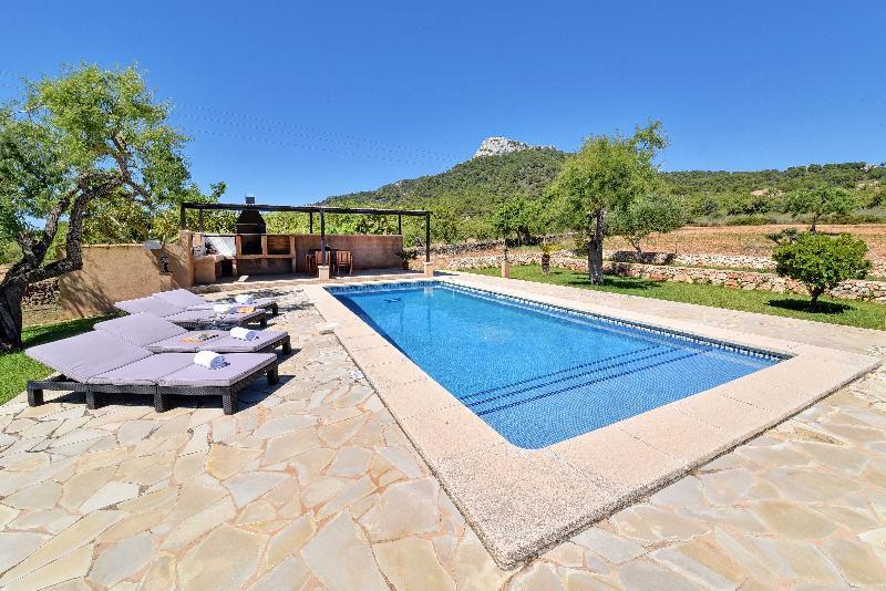 Alou Villa *