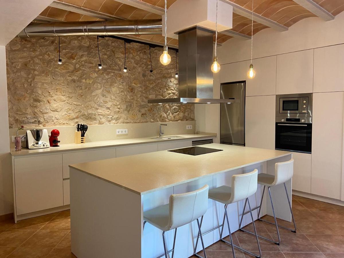 Es Barracar D'es Vins By Localite