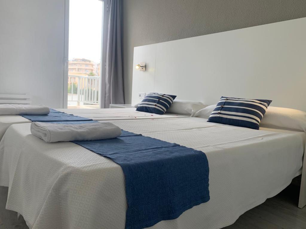 Es Nautico Apartahotel 2*