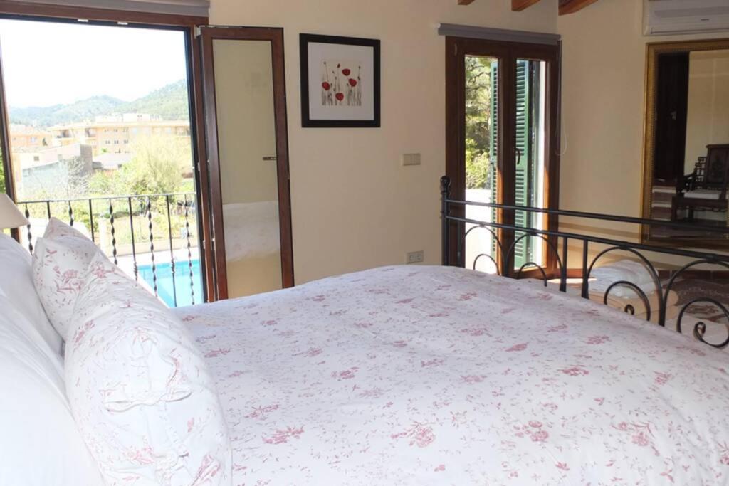 Сasa de vacaciones Maria, Bonita Casa Con Jardín Y Piscina Privada En