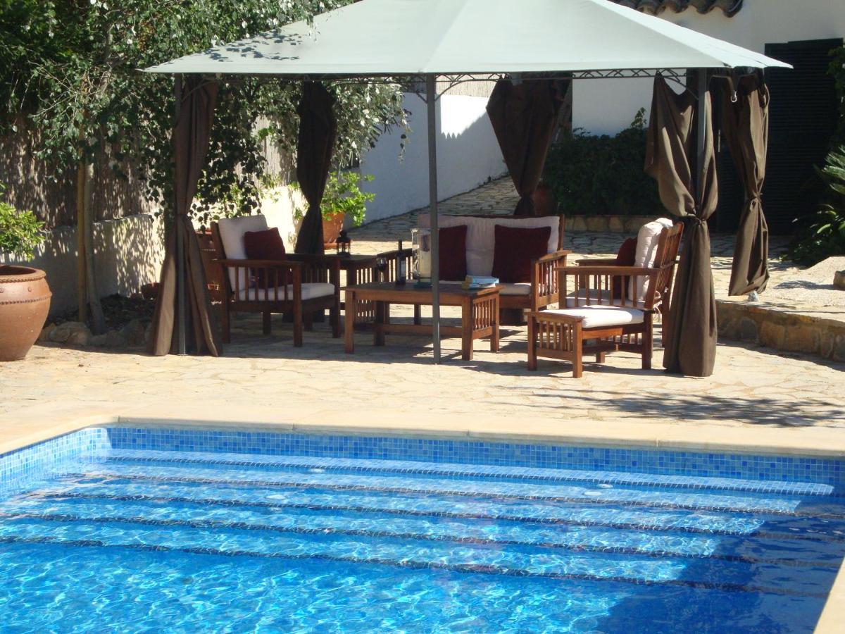 Maria, Bonita Casa Con Jardín Y Piscina Privada En Andratx (Andrach)