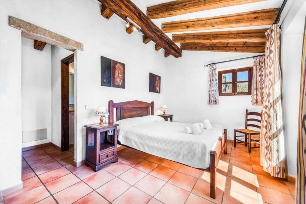 Pretty Close To Cala San Vicente, Special Prices Hire Car For Guests Villa